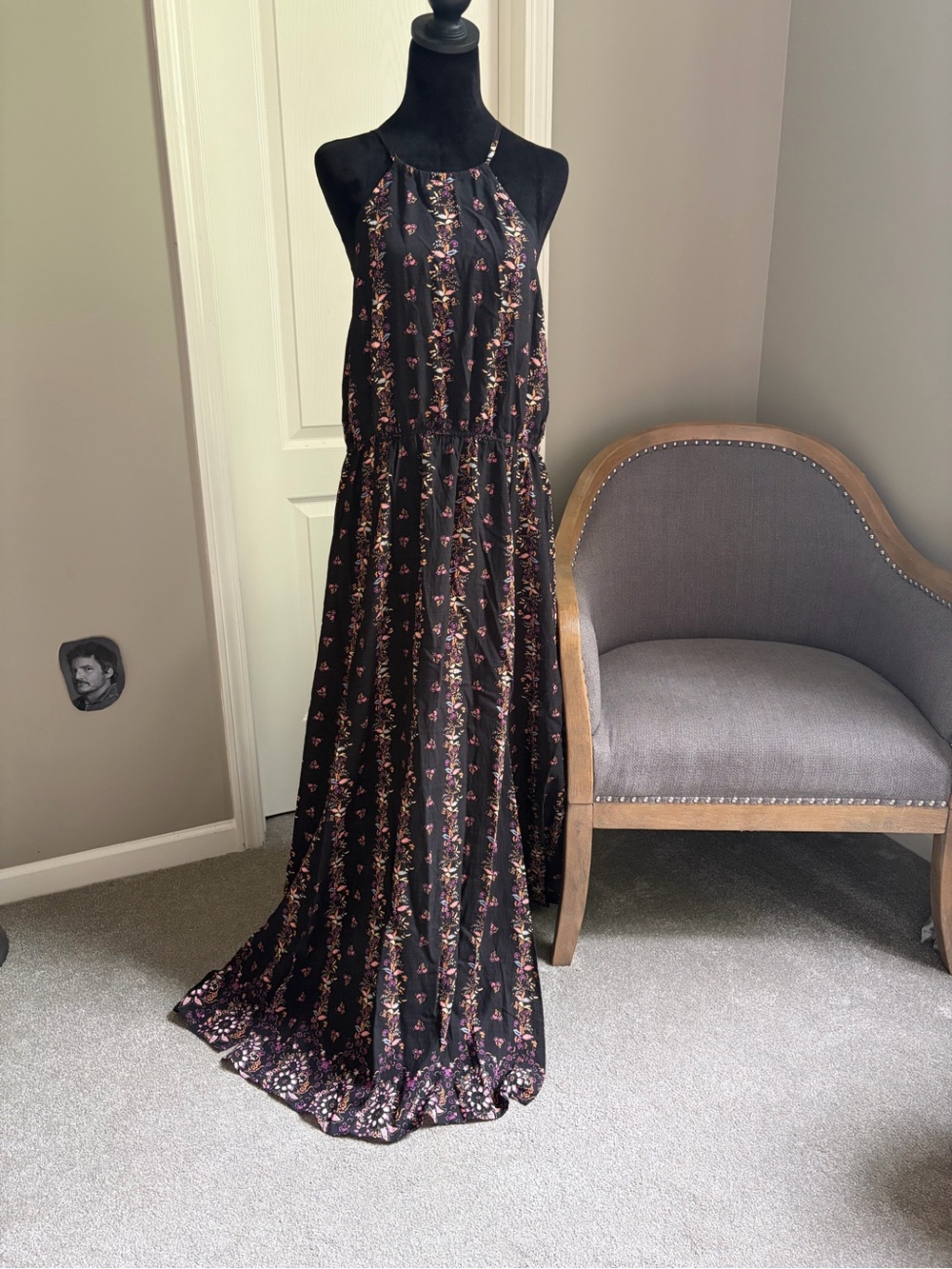 Cupshe Black Maxi Dress with Pink Floral Print and Cream Details